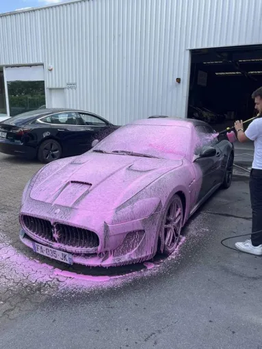 Vous voulez un nettoyage de voiture de qualité à Douai ? Faites appel à Longue Wash, Douai, LONGUE WASH